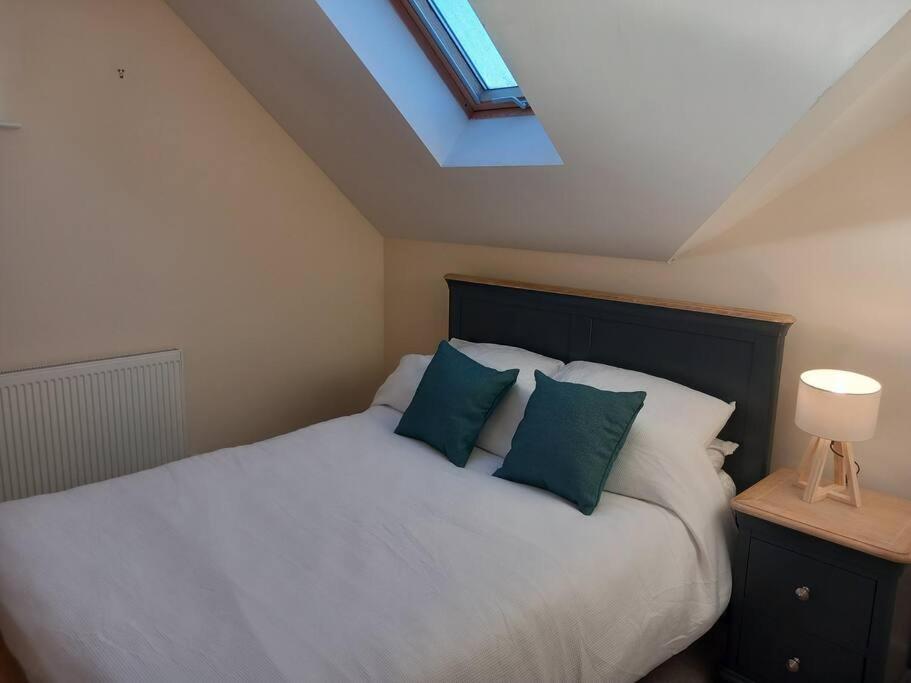 Roomy Penthouse 2 Double Bed Apartment - Spacious - Central Beeston - Free Secure Parking - 诺丁汉 外观 照片