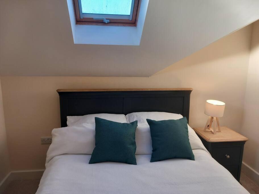 Roomy Penthouse 2 Double Bed Apartment - Spacious - Central Beeston - Free Secure Parking - 诺丁汉 外观 照片